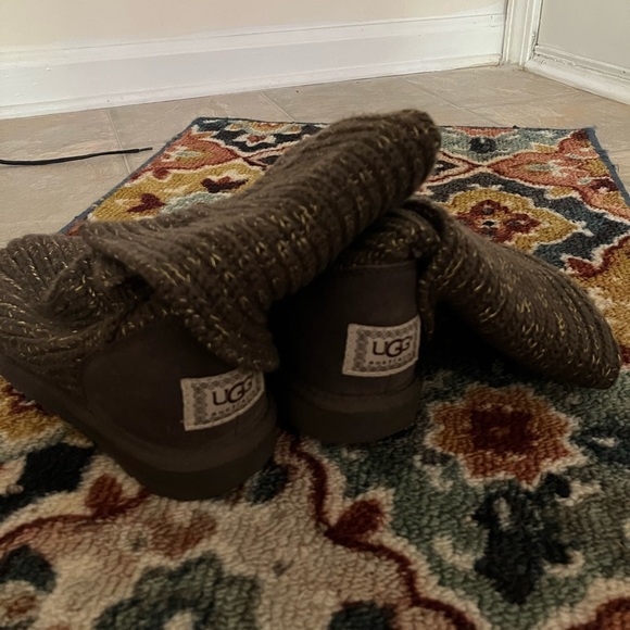 UGG Brown Sweater Boots, size 7 - Picture 4 of 8